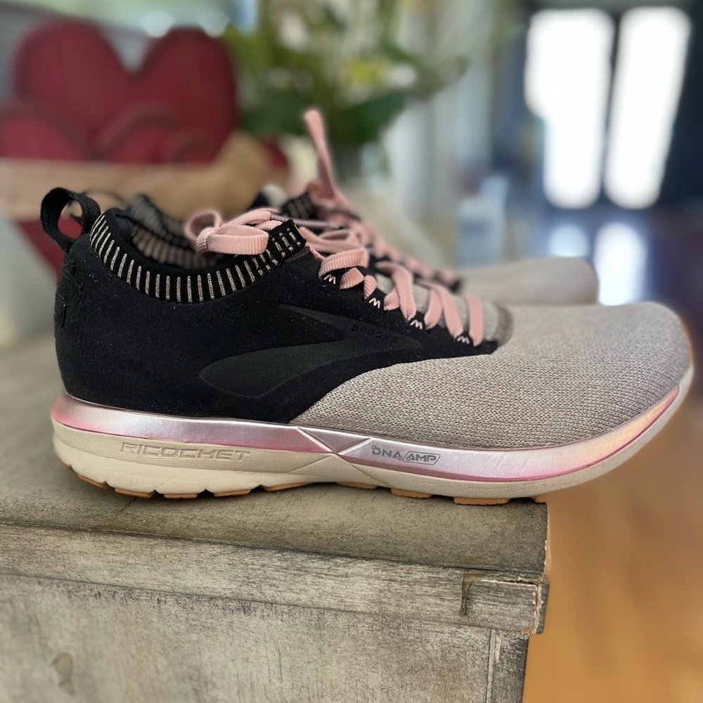 Brooks Ricochet